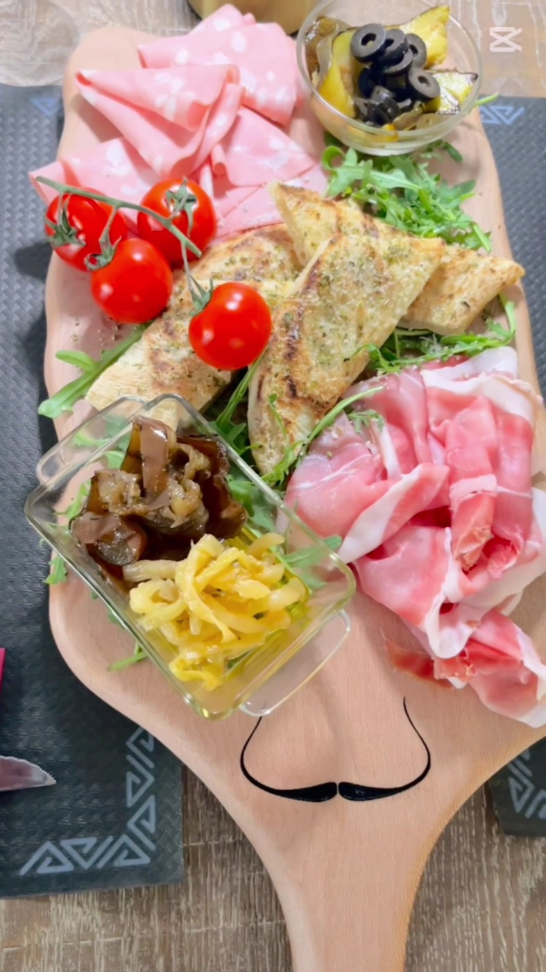 Tabla de embutidos italianos